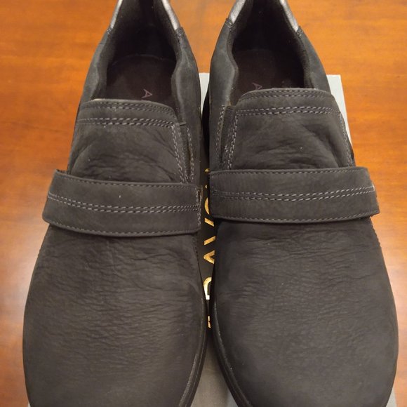 Aravon Rev Stridarc Waterproof slipons - Picture 1 of 9